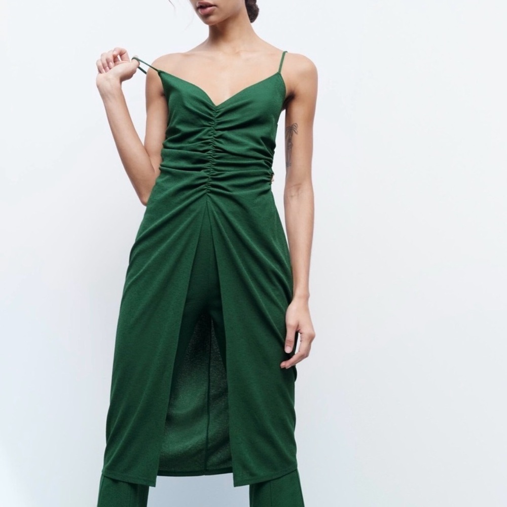 Zara NWOT chain trim cut out tunic dark green, Size M